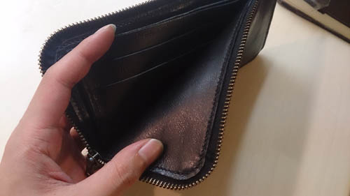 アエカナの綺麗な長財布